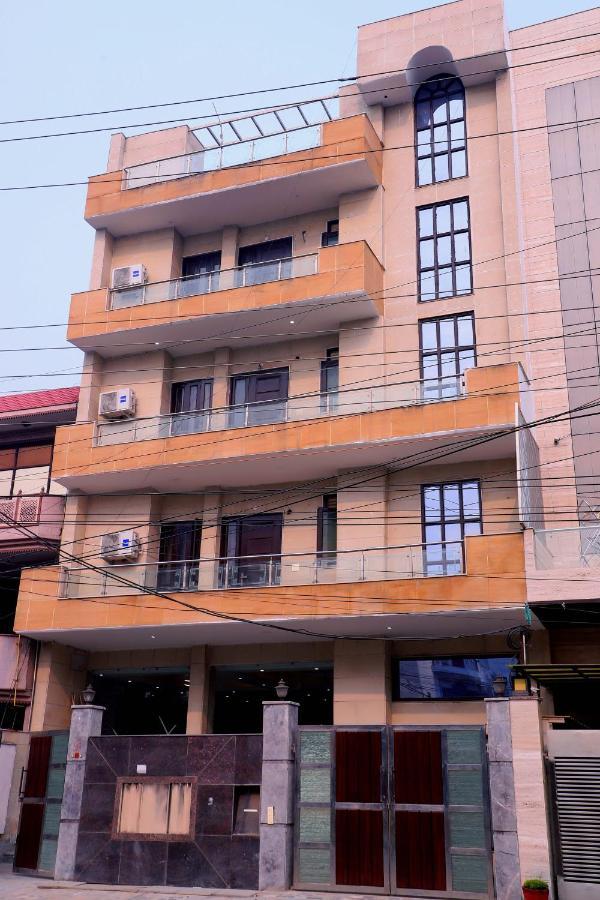 Lyf Corporate Suites - Noida Sector 19 Bagian luar foto
